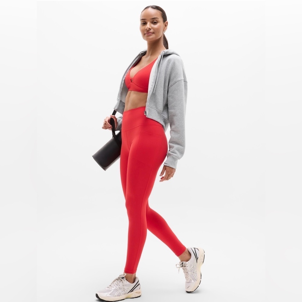 NWT Athleta Salutation Stash Cardinal Tight Size Small